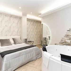 Silver Coliseum Apartment Rome
